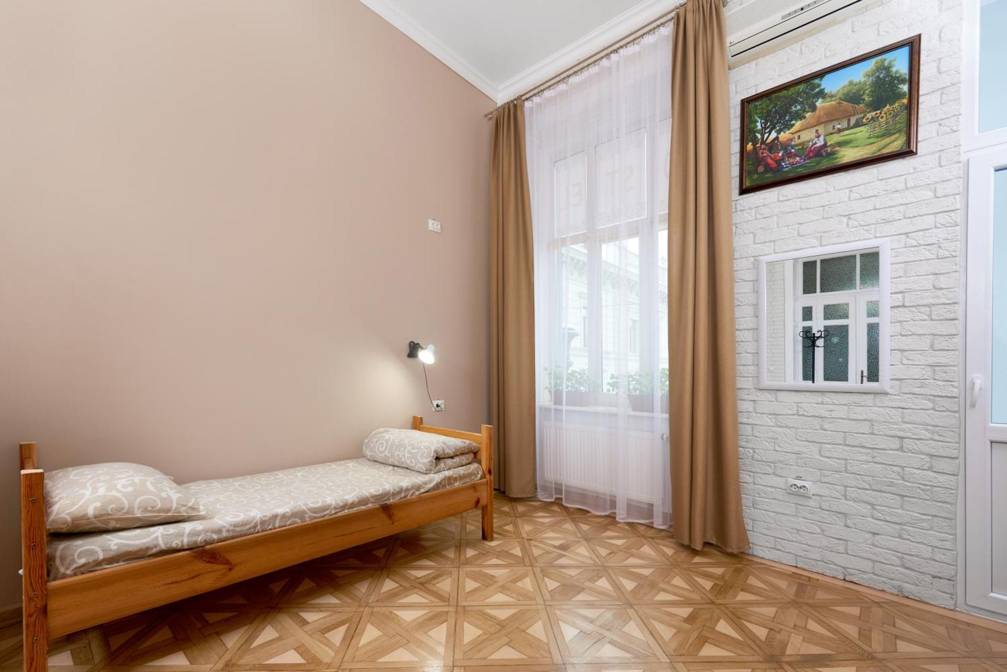 Cossacks Hostel Львов Номер фото