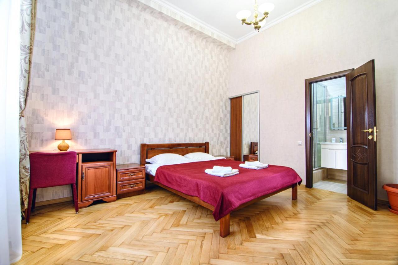 Cossacks Hostel Львов Экстерьер фото